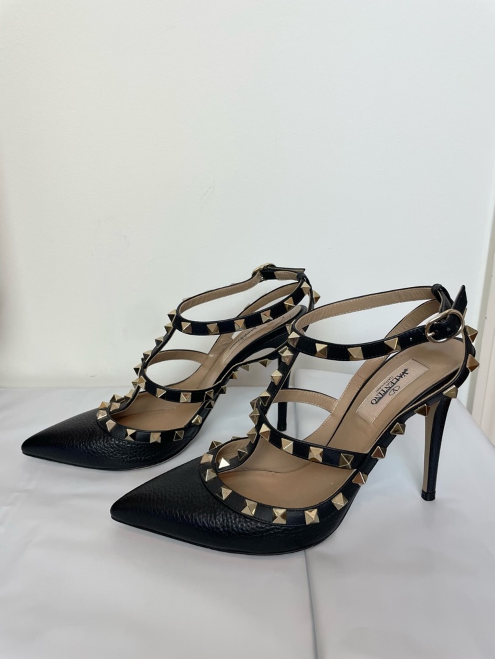 VALENTINO Garavani Rockstud Caged Studded Stiletto Heels Pumps \\ 38 - Picture 3 of 14